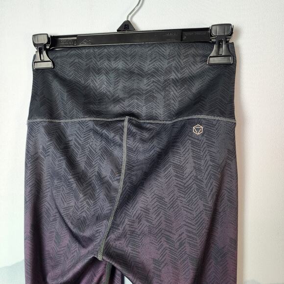 AR-33 Purple Ombre Mid-Rise Activewear Yoga 7/8 Leggings | Women's Small - Picture 6 of 9